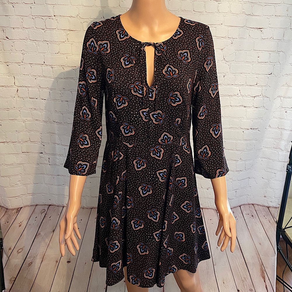 H & M adorable patterned long sleeve dress size 10 paisley boho